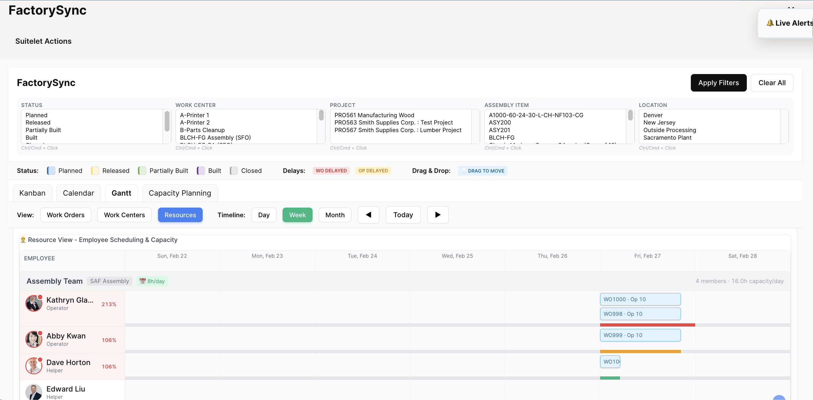 Resource Gantt showing team members with individual capacity percentages and operation bars on timeline